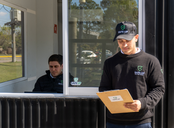 Guardias de Safe Up en Gimnasio Fortress Vittori